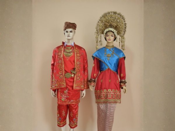 The Variants of Traditional Attire of Pariaman City