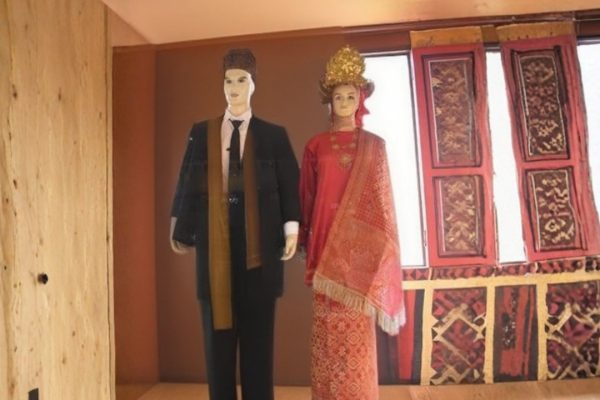 Pakaian Adat Kota Sawahlunto