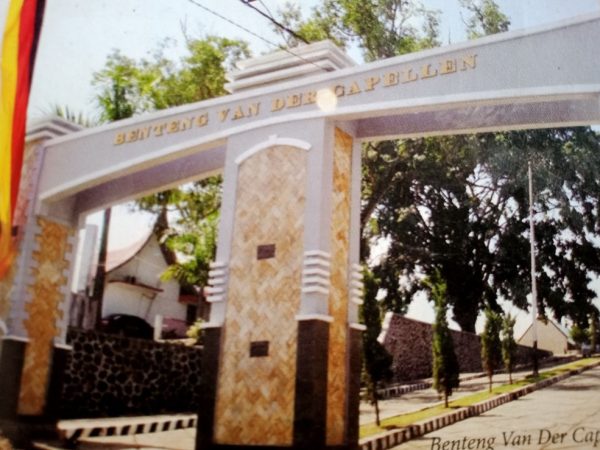 Benteng Fort van der Capellen