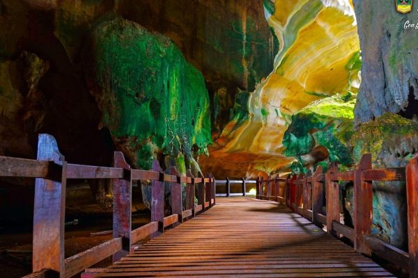 Goa Batu Kapal: Keajaiban Geologi Berbentuk Kapal di Solok Selatan